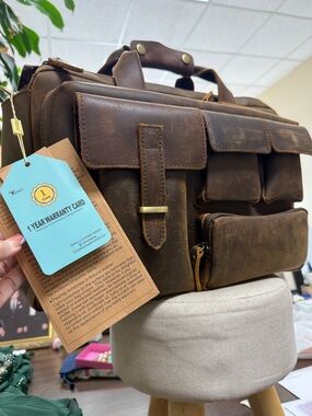 Men’s Leather Briefcase Bag in Distressed Brown by